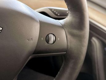 Tesla Model 3 Standard Range Plus Saloon 4dr Electric Auto RWD (241 bhp)