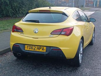 Vauxhall Astra GTC 2.0 CDTi SRi Euro 5 (s/s) 3dr