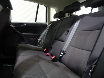 Volkswagen Tiguan 2.0 TSI SE SUV 5dr Petrol DSG 4WD Euro 5 (180 ps)