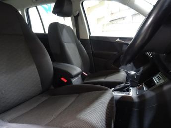 Volkswagen Tiguan 2.0 TSI SE SUV 5dr Petrol DSG 4WD Euro 5 (180 ps)