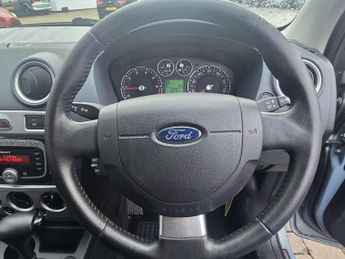 Ford Fusion 1.6 Titanium 5dr