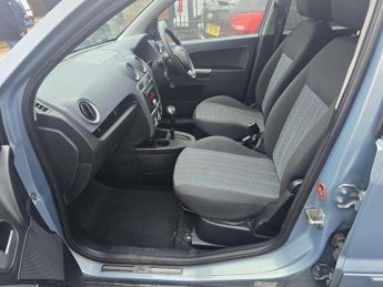 Ford Fusion 1.6 Titanium 5dr