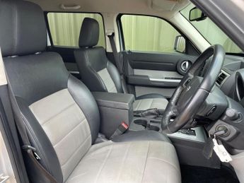 Dodge Nitro 3.7 V6 SXT 5dr