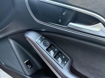 Mercedes-Benz CLA 1.6 CLA180 AMG Line Coupe 7G-DCT Euro 6 (s/s) 4dr