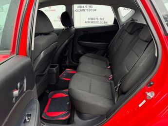 Hyundai i30 1.6 CRDi Comfort Auto Euro 4 5dr