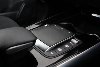 Mercedes-Benz GLA 2.0 GLA250 AMG Line (Executive) 8G-DCT Euro 6 (s/s) 5dr