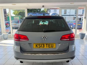 Volkswagen Passat 2.0 TDI BlueMotion Tech Alltrack DSG 4Motion Euro 5 (s/s) 5dr