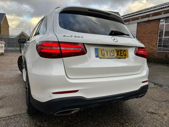 Mercedes-Benz GLC 2.0 GLC250 AMG Line (Premium) G-Tronic+ 4MATIC Euro 6 (s/s) 5dr