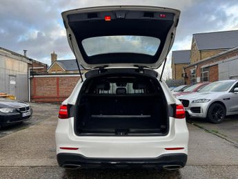 Mercedes-Benz GLC 2.0 GLC250 AMG Line (Premium) G-Tronic+ 4MATIC Euro 6 (s/s) 5dr