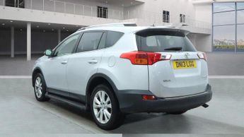 Toyota RAV4 2.2 D-CAT Invincible Auto 4WD Euro 5 5dr