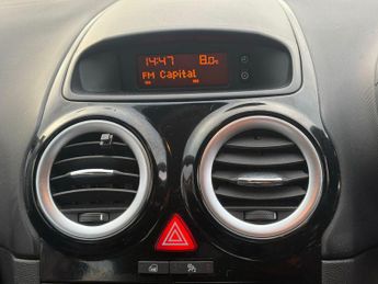 Vauxhall Corsa 1.4i 16v Design 5dr (a/c)