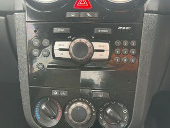 Vauxhall Corsa 1.4i 16v Design 5dr (a/c)