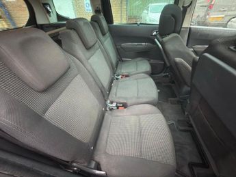 Peugeot 5008 2.0 HDi Exclusive Auto Euro 5 5dr