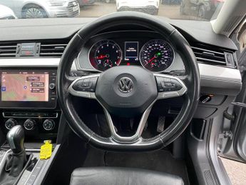 Volkswagen Passat 2.0 TSI SEL DSG Euro 6 (s/s) 4dr