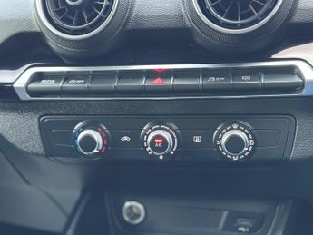 Audi Q2 1.5 TFSI CoD 35 Black Edition S Tronic Euro 6 (s/s) 5dr