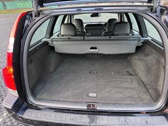 Volvo V70 2.4 SE 5dr