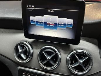 Mercedes-Benz GLA 1.6 GLA180 Urban Edition 7G-DCT Euro 6 (s/s) 5dr