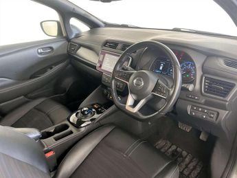 Nissan Leaf 40kWh N-Connecta Hatchback 5dr Electric Auto (150 ps)
