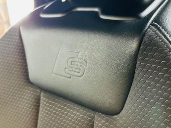 Audi A4 2.0 TDI 35 Black Edition S Tronic Euro 6 (s/s) 4dr