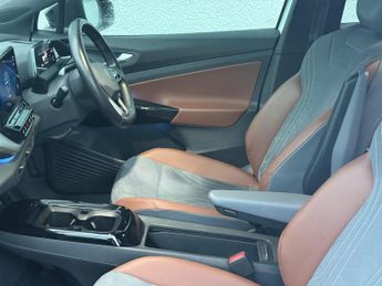 Volkswagen ID.4 Pro Performance 77kWh 1ST Edition Auto 5dr