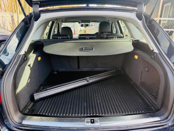 Audi A4 Avant 2.0 TFSI SE Technik Estate 5dr Petrol S Tronic quattro Euro 6 (s