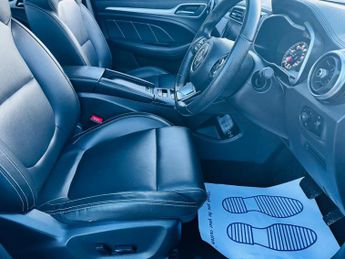 MG MG ZS 44.5kWh Exclusive Auto 5dr