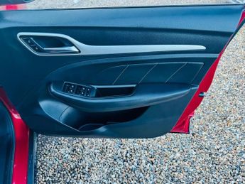 MG MG ZS 44.5kWh Exclusive Auto 5dr