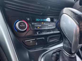 Ford Kuga 2.0 TDCi EcoBlue Zetec Powershift AWD Euro 6 (s/s) 5dr