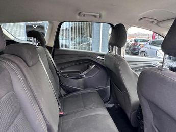 Ford Kuga 2.0 TDCi EcoBlue Zetec Powershift AWD Euro 6 (s/s) 5dr