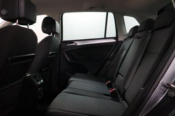 Volkswagen Tiguan 2.0 TDI SE Navigation DSG Euro 6 (s/s) 5dr