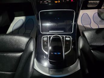 Mercedes-Benz C Class 2.1 C300dh AMG Line (Premium Plus) G-Tronic+ Euro 6 (s/s) 5dr