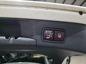 Mercedes-Benz C Class 2.1 C300dh AMG Line (Premium Plus) G-Tronic+ Euro 6 (s/s) 5dr