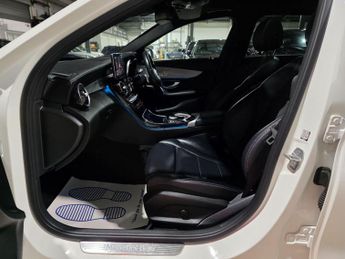 Mercedes-Benz C Class 2.1 C300dh AMG Line (Premium Plus) G-Tronic+ Euro 6 (s/s) 5dr