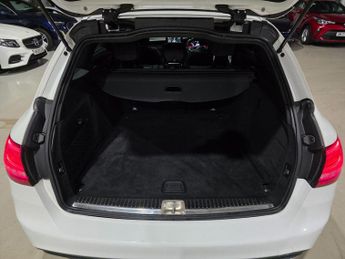 Mercedes-Benz C Class 2.1 C300dh AMG Line (Premium Plus) G-Tronic+ Euro 6 (s/s) 5dr