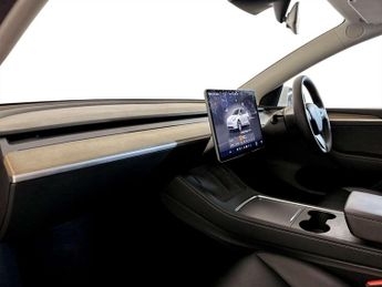 Tesla Model Y (Dual Motor) Long Range SUV 5dr Electric Auto 4WDE (384 bhp)