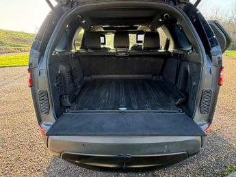 Land Rover Discovery 3.0 TD V6 HSE Luxury Auto 4WD Euro 6 (s/s) 5dr