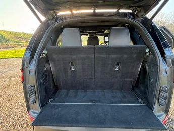 Land Rover Discovery 3.0 TD V6 HSE Luxury Auto 4WD Euro 6 (s/s) 5dr