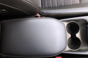 Nissan Qashqai 1.3 DiG-T MH 158 Tekna 5dr 4WD Xtronic