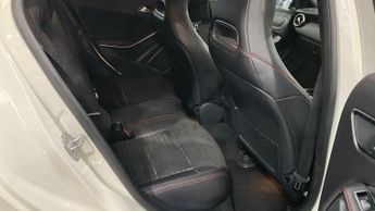 Mercedes-Benz A Class 2.1 A200d AMG Line (Premium) 7G-DCT Euro 6 (s/s) 5dr