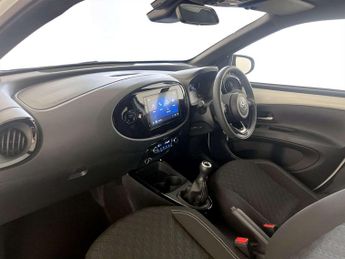 Toyota Aygo X 1.0 VVT-i Edge Hatchback 5dr Petrol Manual Euro 6 (s/s) (72 ps)