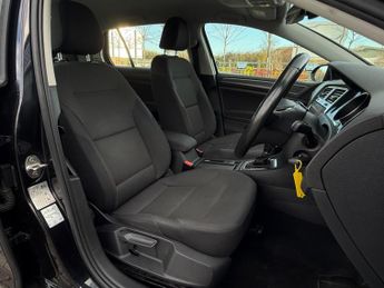 Volkswagen Golf 2.0 TDI BlueMotion Tech SE Nav DSG Euro 6 (s/s) 5dr