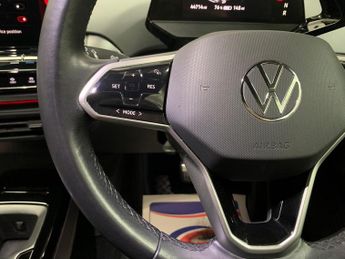 Volkswagen ID.4 Pure 52kWh Life Auto 5dr