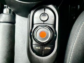 MINI Hatch 1.5 Cooper Classic Steptronic Euro 6 (s/s) 5dr