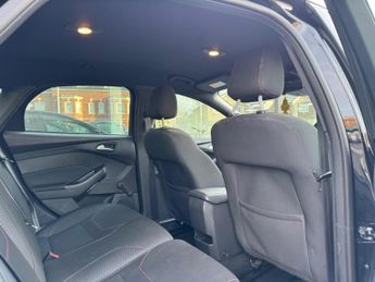 Ford Focus 1.0T EcoBoost ST-Line Auto Euro 6 (s/s) 5dr