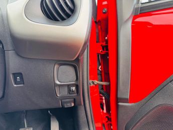 Peugeot 108 1.0 Active 2 Tronic Euro 6 5dr