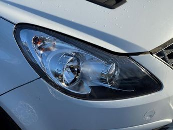 Vauxhall Corsa 1.4i 16v SRi 3dr (a/c)