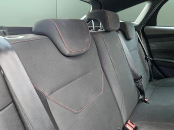 Ford Focus 1.0T EcoBoost ST-Line Auto Euro 6 (s/s) 5dr