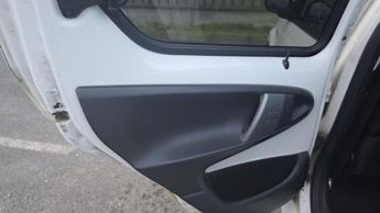 Toyota AYGO 1.0 VVT-i Fire Euro 5 5dr