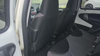 Toyota AYGO 1.0 VVT-i Fire Euro 5 5dr