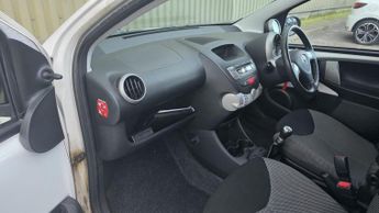 Toyota AYGO 1.0 VVT-i Fire Euro 5 5dr